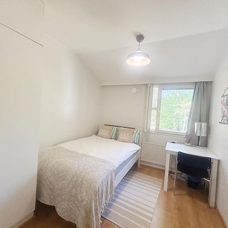 Private Rooms Near Metro, Free Parking,Direct Bus From Airport Хелзинки Екстериор снимка